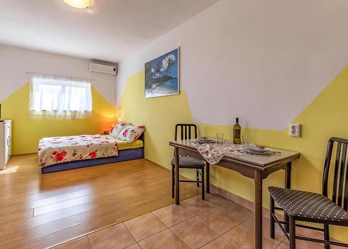 Apartment In With Wifi