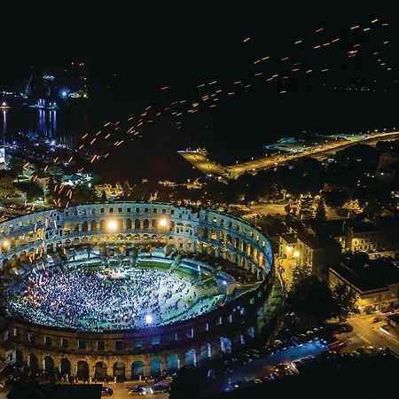 Apartment In With Wifi *